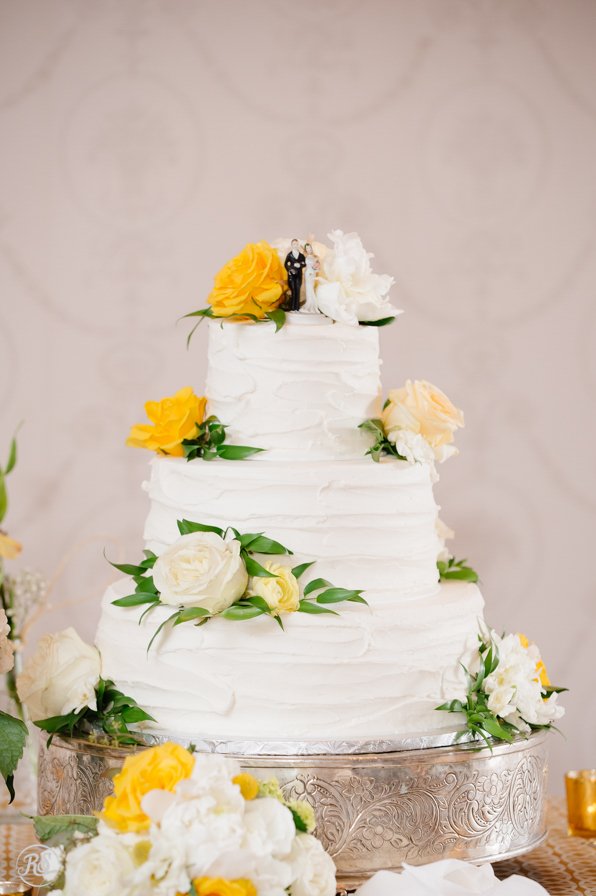 countryside wedding cake 