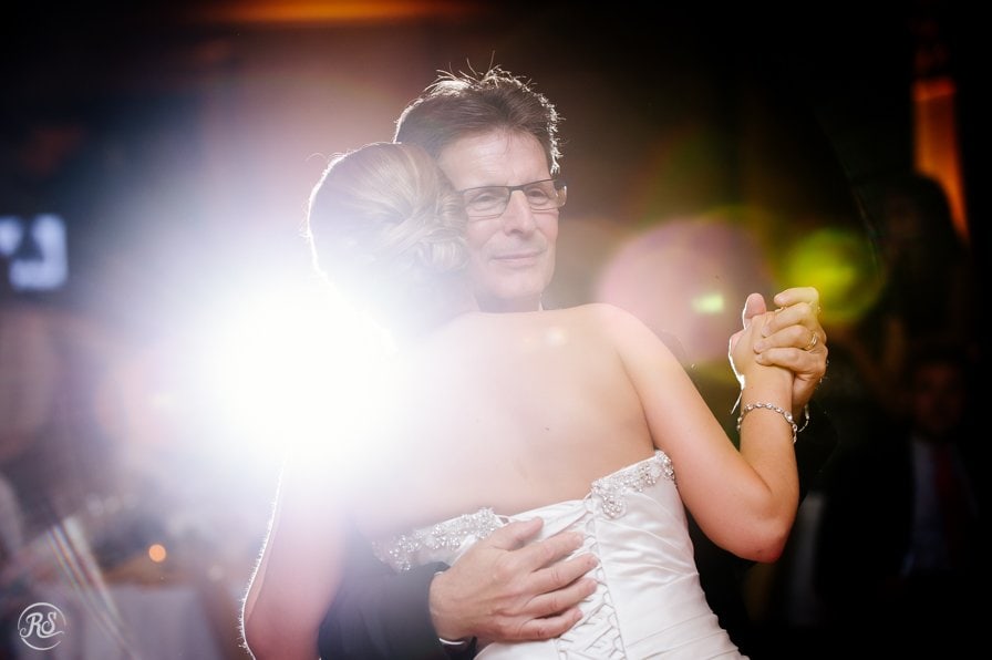 compelling photography of father daughter dance