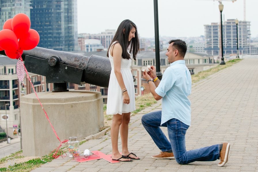 On one knee proposal on federal hill