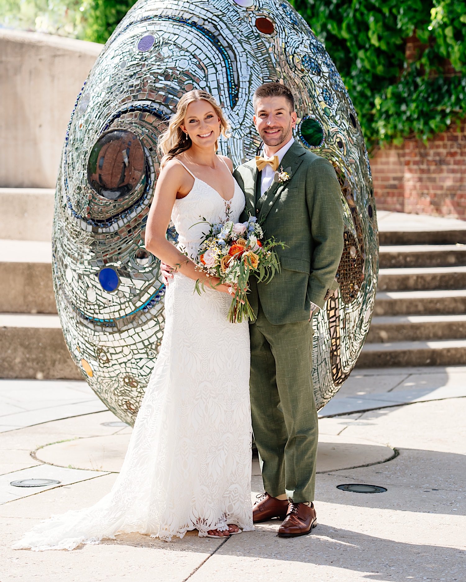 wedding photo at the cosmic egg at the avam
